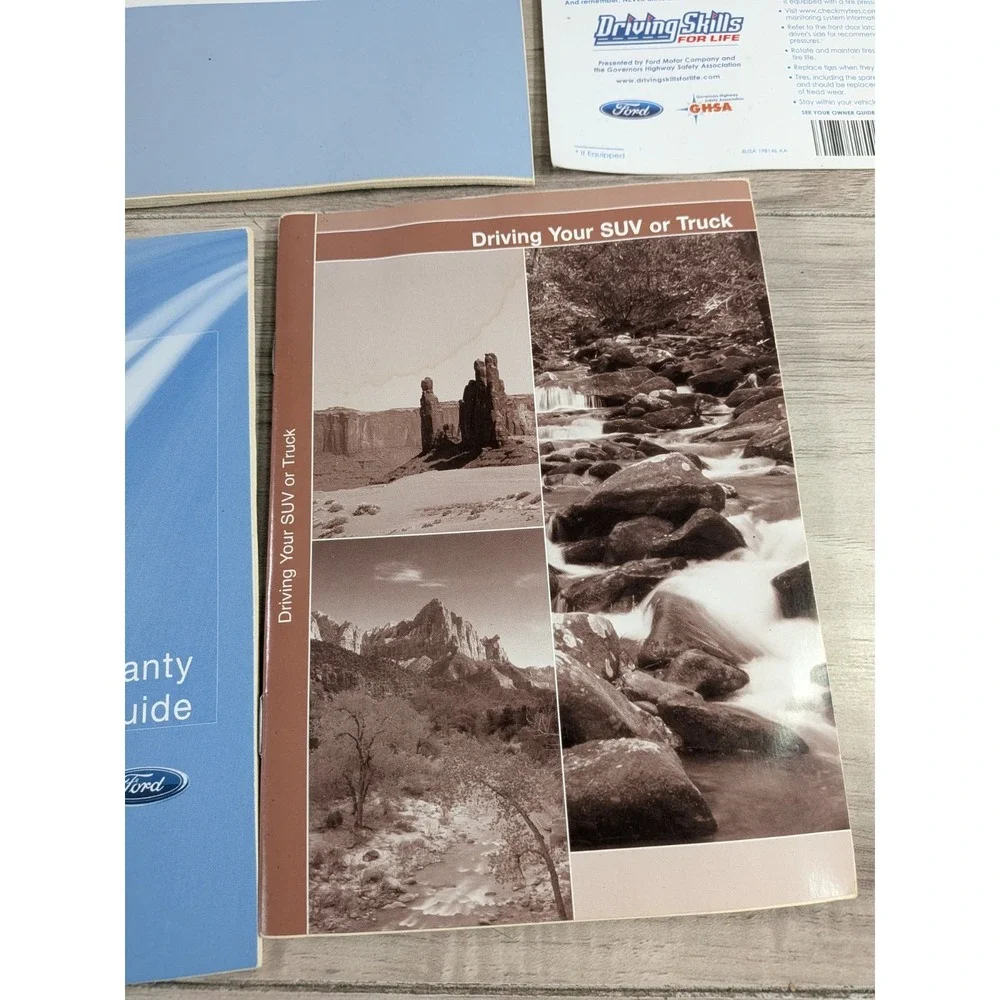 2008 Ford Escape Owners Manual OEM With Black Case